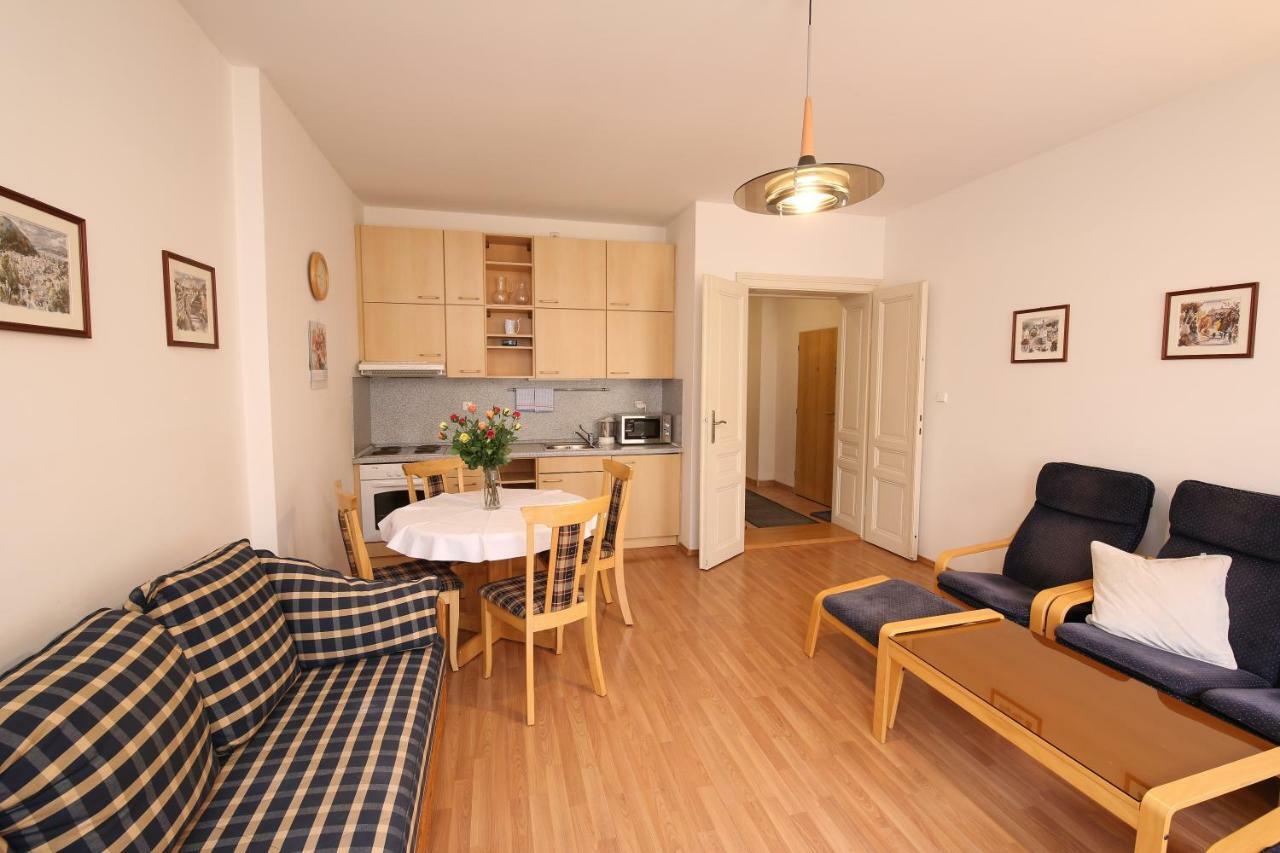 Apartman Ondrejska Κάρλοβι Βάρι Εξωτερικό φωτογραφία